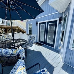 Pet-Friendly Ocean Lakes Cottage | Limo Golf Cart | King Bed | Sleeps 6