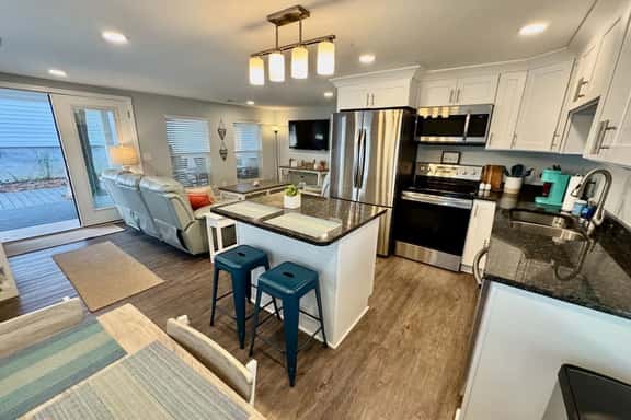 Ocean Lakes 3BR Beach House | Sleeps 7 | Family Myrtle Beach Getaway - Image 1