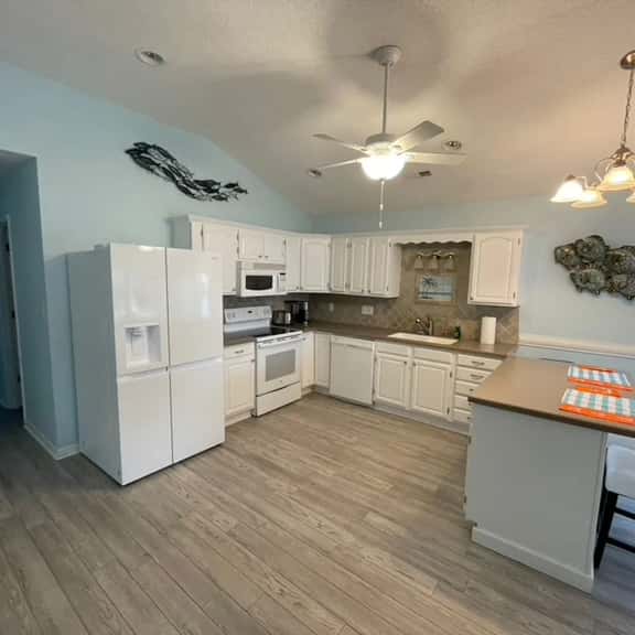 Pet-Friendly Ocean Lakes Beach House | Elevator + Limo Golf Cart | Sleeps 6 - Image 1