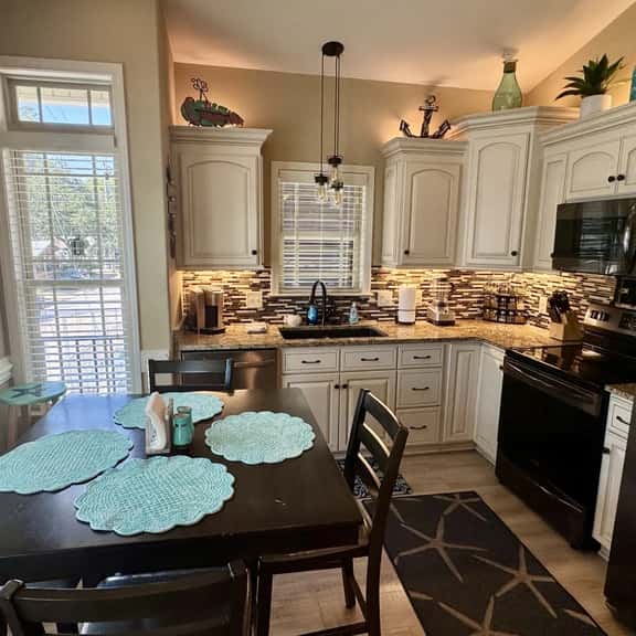 Pet-Friendly Ocean Lakes 3BR Beach House | Limo Golf Cart Included | Sleeps 5 - Image 1