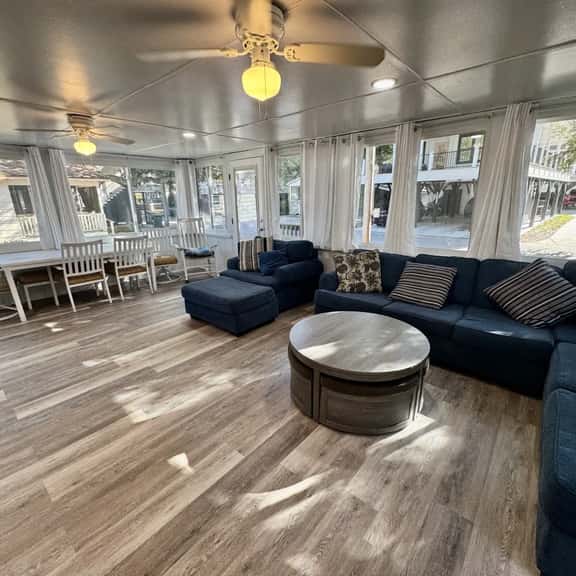 Pet-Friendly Ocean Lakes 4BR | Limo Golf Cart | Sleeps 9 - Image 1