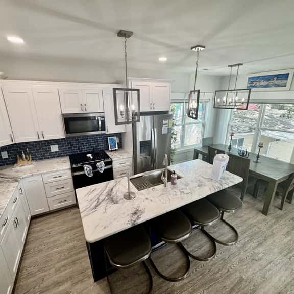 Ocean View Ocean Lakes 4BR | Golf Cart | Steps to Beach | Sleeps 9 - Image 1