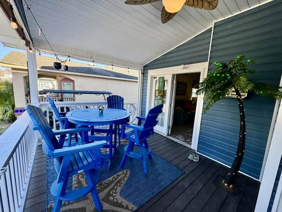 Dog-Friendly Ocean Lakes Beach Cottage | Golf Cart | Sleeps 6 | Myrtle Beach - Image 3