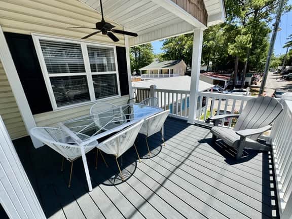 Ocean Lakes 3BR Beach House | Free Golf Cart | Sleeps 7 | Myrtle Beach - Image 3