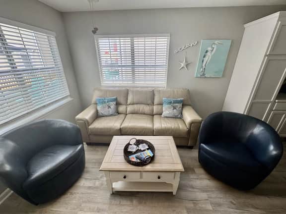 Ocean View Ocean Lakes 3BR | 6th House to Beach | Golf Cart | Sleeps 6 - Image 4